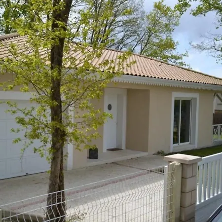 Maison Hourtin, 4 Pieces, 7 Personnes - Fr-1-648-120 Hotel Hourtin